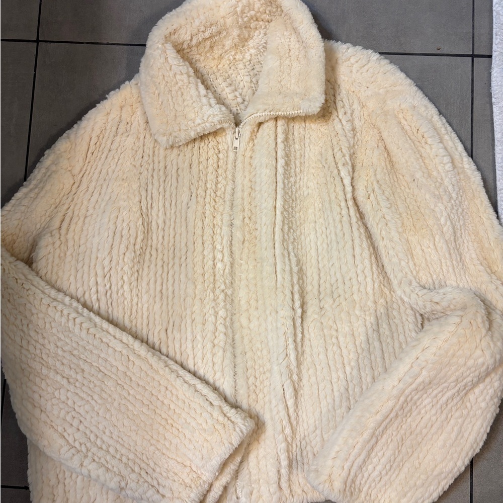 Cream Fur teddy bear Zip-Up bomber Jacket never worn cozy size medium - Picture 1 of 8